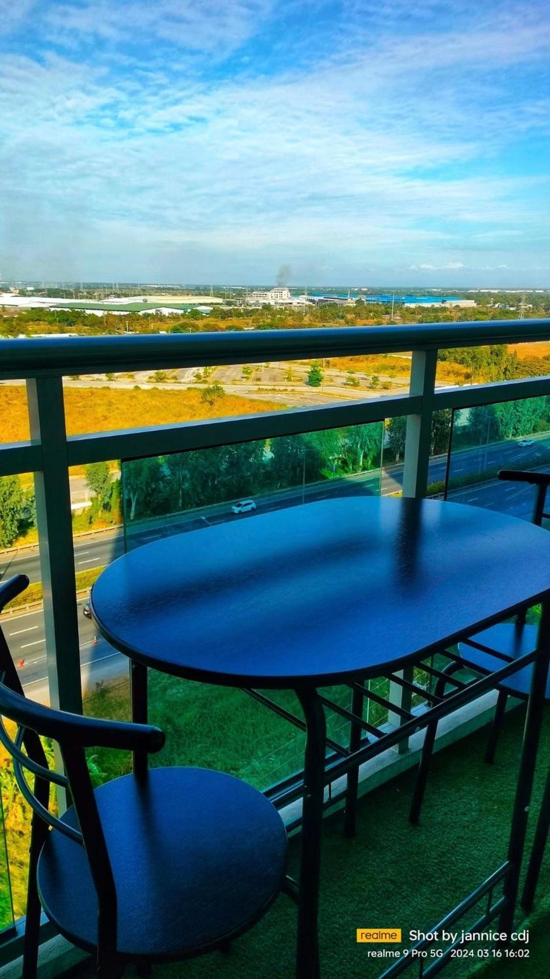 The Aces Crib At Azure North Pampanga Apart otel Dış mekan fotoğraf
